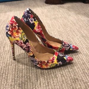 Steve Madden pumps